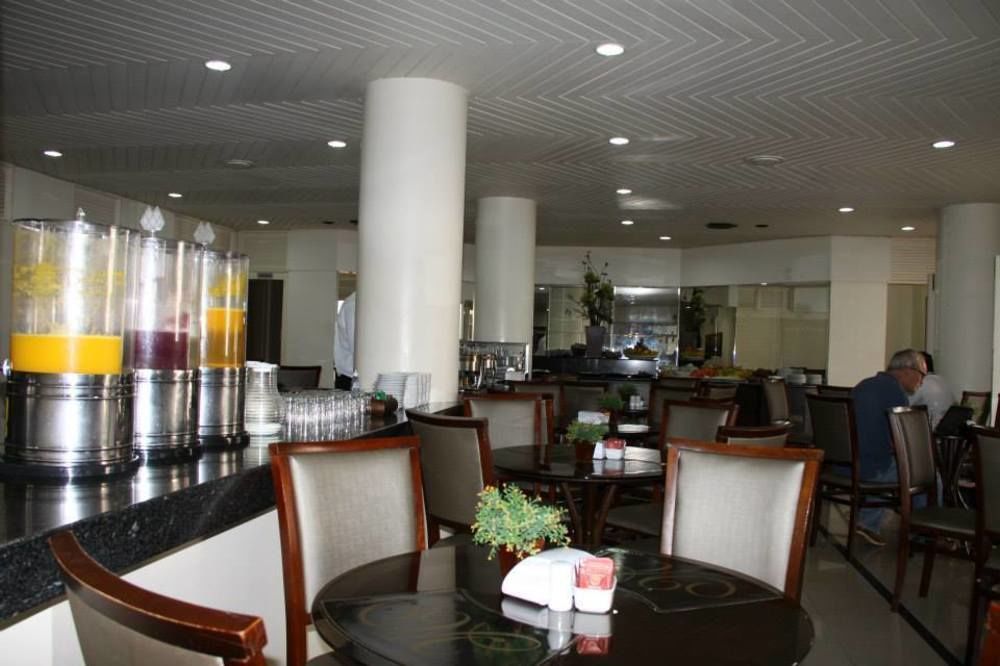 Hotel Monte Rey Montes Claros Exterior photo