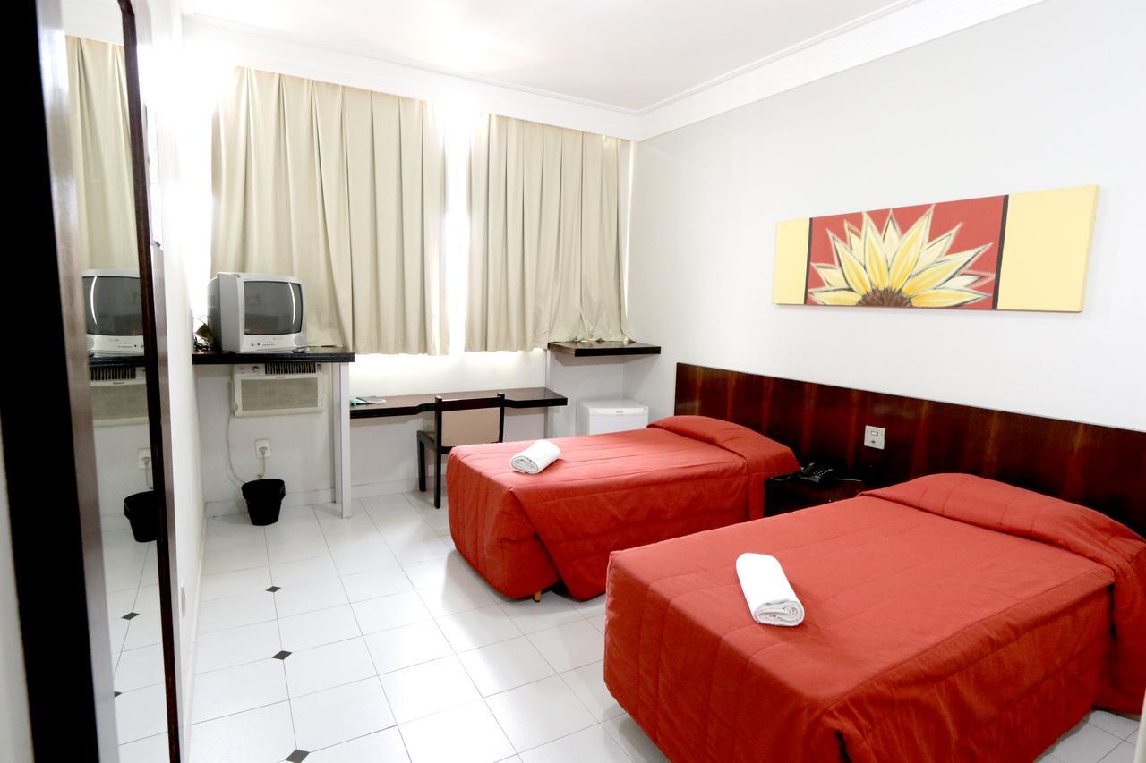 Hotel Monte Rey Montes Claros Exterior photo